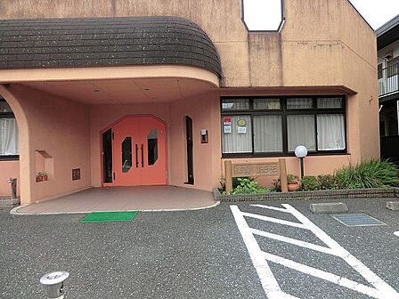 幼稚園・保育園 300m 認定こども園モモ