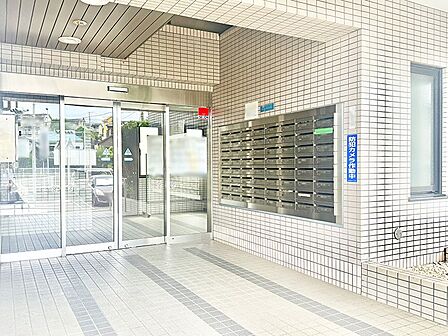 ■マンションのメールコーナーはきれいにされています。