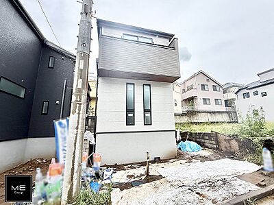 外観：4号棟  ■家族みんなが笑顔で過ごせる、安心感のある住まい