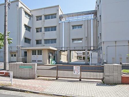 中学校 700m 横浜市立日吉台中学校
