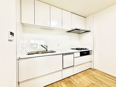 ■シンプルで美しく心地よい時間を生むキッチン空間