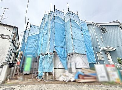外観：1号棟  ■暮らしを彩る充実した設備仕様が備わった住まい