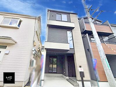 外観：2号棟  ■家族みんなが笑顔で過ごせる、安心感のある住まい