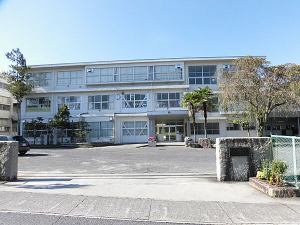 画像16:中津川市立第二中学校（1320m）