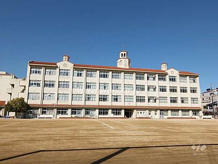 本庄小学校[公立]の外観