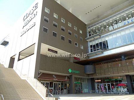 阪急オアシス(御影店)の外観