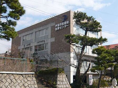芦屋市立休日応急診療所の外観