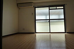 リベラルコート 1階1Kのリビング/ダイニング