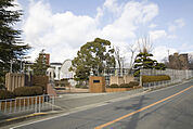 小学校「国立大阪教育大学教育学部附属池田小学校まで383ｍ」