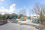 公園「上の池公園まで407ｍ」