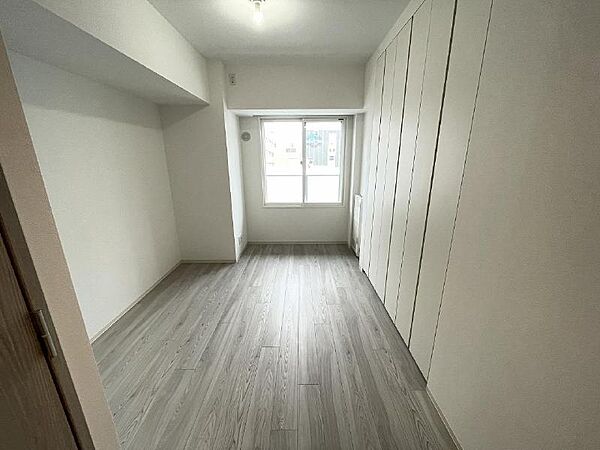 apartment 北海道旭川市一条通7丁目
地図を見る