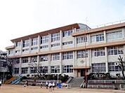 神戸市立長田小学校（367m）