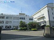 私立明倫短期大学 714m