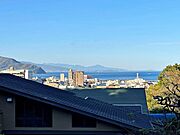 ≪眺望≫　2階の和室からは正面に海を望む事ができます。