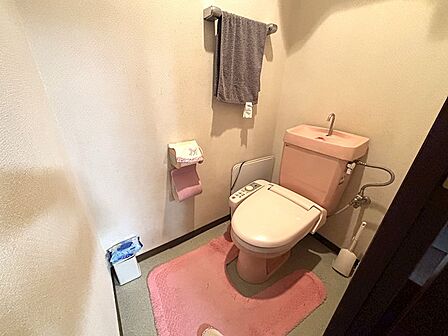 【トイレ】きれいにお使いの温水洗浄便座です