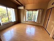 【1階洋室】2面採光は戸建の魅力です