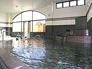 【大浴場】広い浴場で温泉を満喫していただけます。