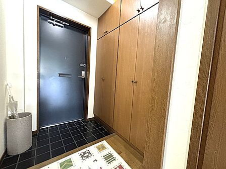 【玄関】玄関スペースもゆったりとしております