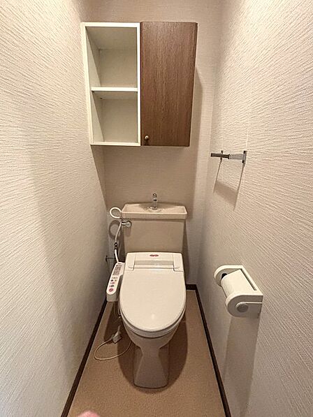 【トイレ】きれいにお使いの温水洗浄便座です