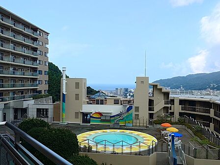 【眺望】バルコニーから海の眺望が臨めます