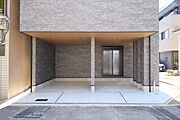 ガレージ二台あります