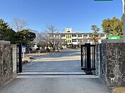 循誘小学校 170m