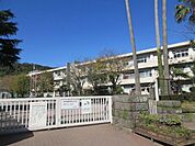 名山小学校 300m