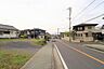 外観：前面道路含む現地写真