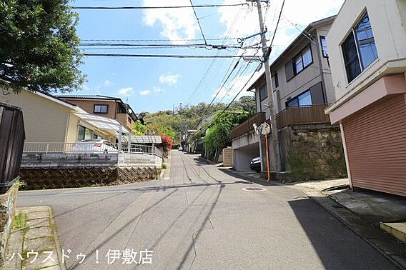 前面道路含む現...