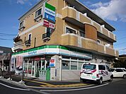 ファミリーマート 玉里団地店【ファミリーマート玉里団地店】飲食品、日用品を取扱うコンビニエンスストアー 650m