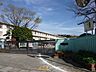 周辺：伊敷小学校【鹿児島市立伊敷小学校】は、伊敷5丁目に位置する1878年創立の小学校です。令和3年度の生徒数は413人で、17クラスあります。 850m