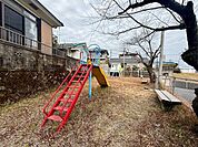 永吉団地第一ちびっこ広場 140m