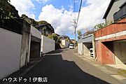 【前面道路】西側前面道路、北方面交通量が少ない道路です