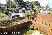 【庭】ちょっとした庭付き！お花など植えることも可能です
