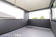 【バルコニー】急な雨にも安心のインナーバルコニー