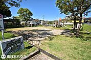 武岡ハイランド第2公園【武岡ハイランド第2公園】鹿児島市武岡4丁目にある公園ですトイレ、広場、遊具、東屋あり 260m