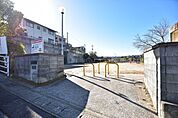 西陵第11公園【西陵第11公園】鹿児島市西陵3丁目にある公園です。トイレ、遊具、広場あり 270m