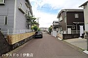【前面道路】東側前面道路、南方面交通量少なめです