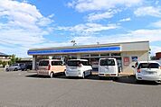 ローソン姶良東原店[ローソン姶良東原店]飲食品、日用品を取扱うコンビニエンスストアー 940m