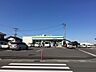 周辺：ファミリーマートむつみ明和3丁目店【ファミリーマート 明和3丁目店】飲食品、日用品を取扱うコンビニエンスストアー 770m