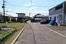 外観：前面道路含む現地写真