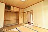 和室：【和室6帖】各居室6帖と広々としており、一人の時間もゆっくりと過ごせます