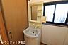 洗面：【洗面台】ハンドシャワー付き洗面台。広い洗面ボウルでは楽にシャンプーや手洗い洗濯ができます。