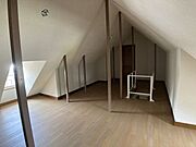 季節物や思い出の品もスッキリ収納。暮らしに余白を生む屋根裏空間です