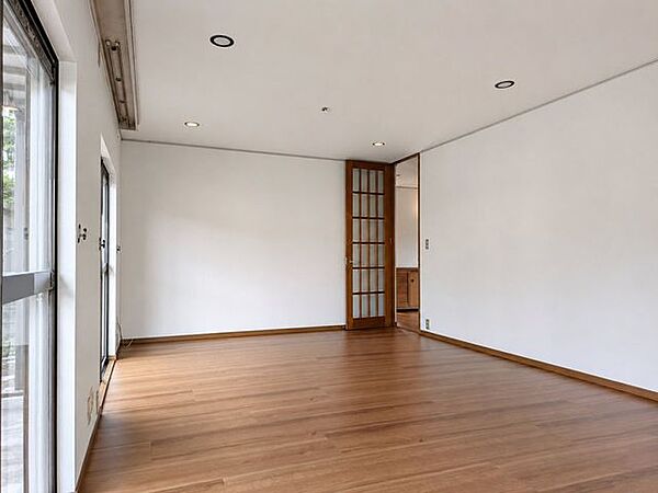 リビング/ダイニングを拡大表示