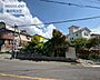 外観：前面道路含む現地写真