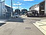 外観：前面道路含む現地写真