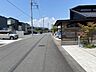 外観：前面道路含む現地写真
