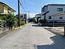 外観：前面道路含む現地写真