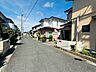 外観：前面道路含む現地写真